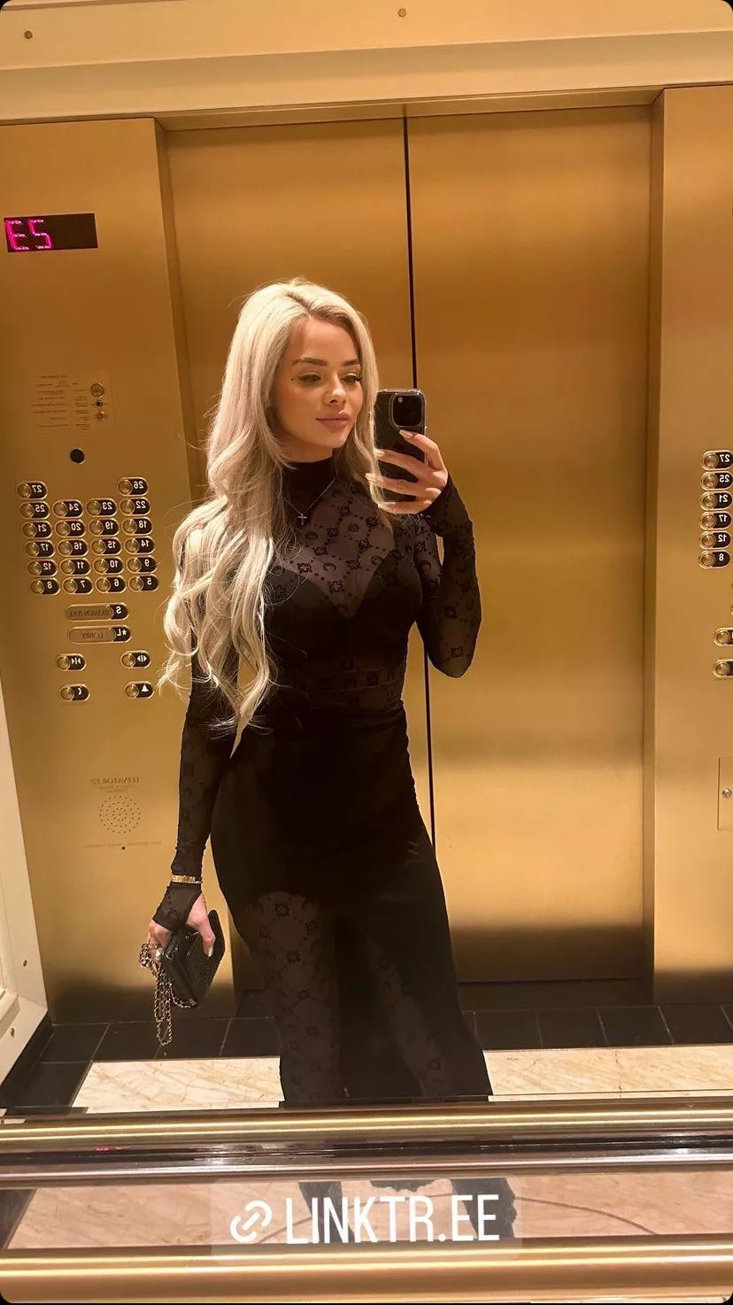 Elsa Jean posted by assclown616