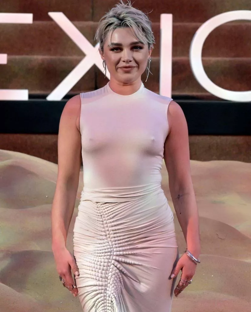 Feeling very weak for Florence Pugh posted by spatiplus2