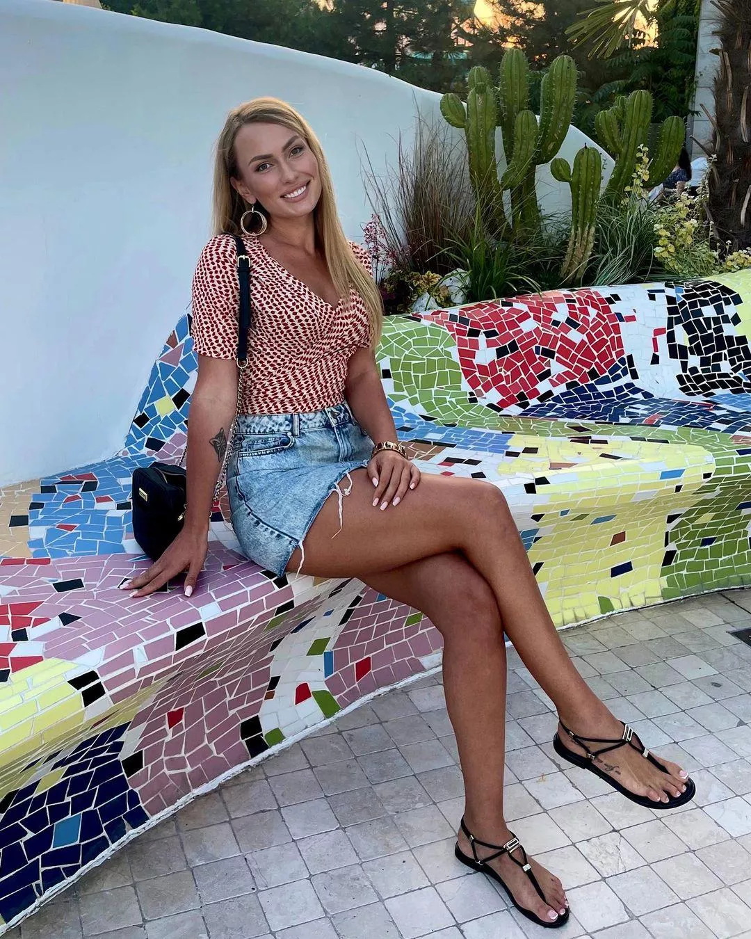 First post, love a good tight skirt! posted by Marjorie_Baker