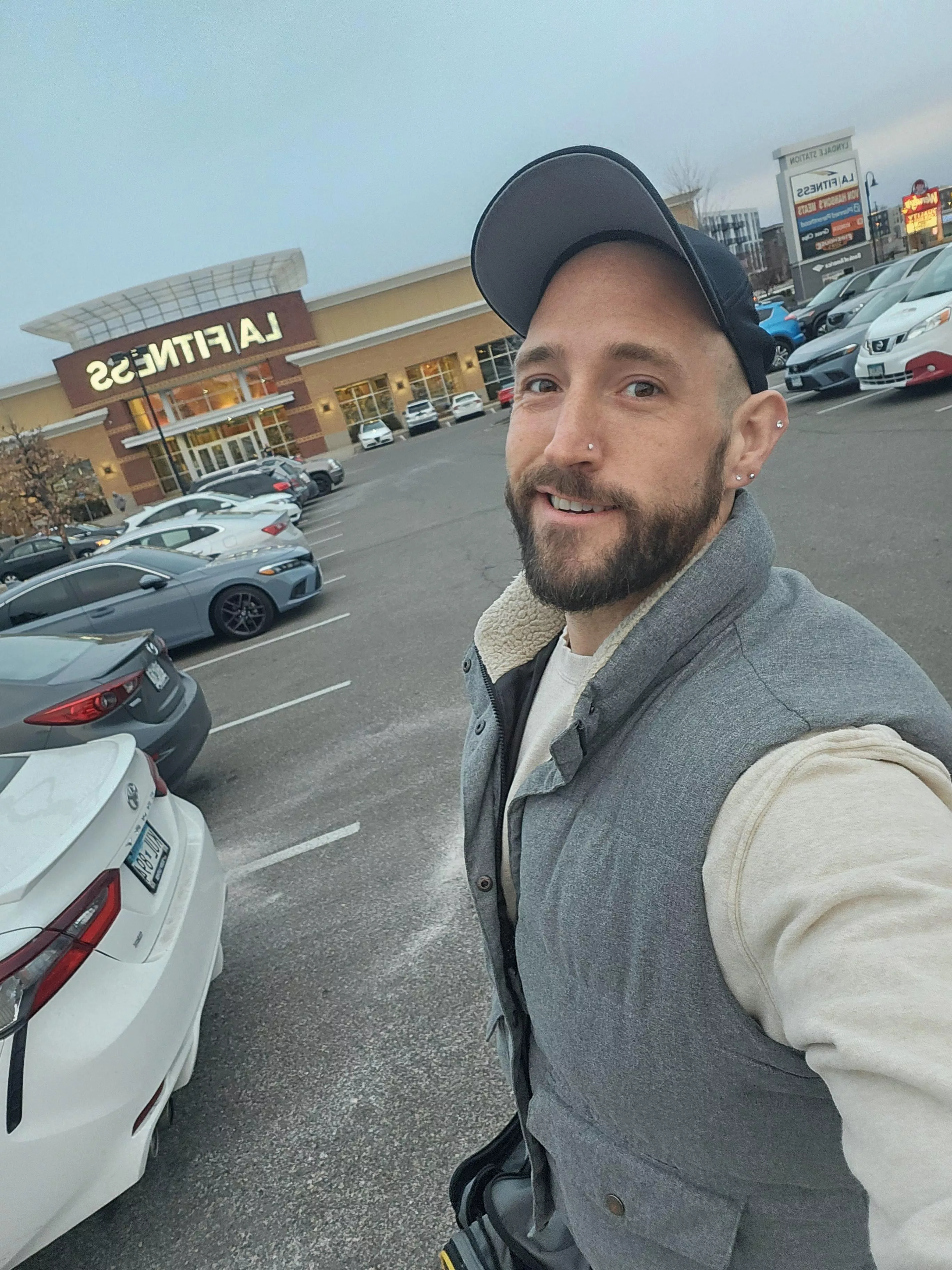 Happy Monday! Sending you all the love and good vibes for a great day!  posted by Ok-Property-2949