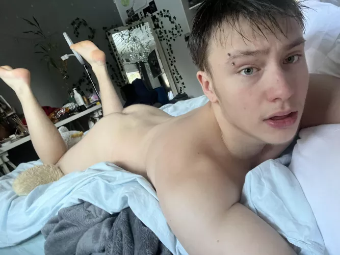 I think you like my butt😘🫶 by Favoriteteenboy