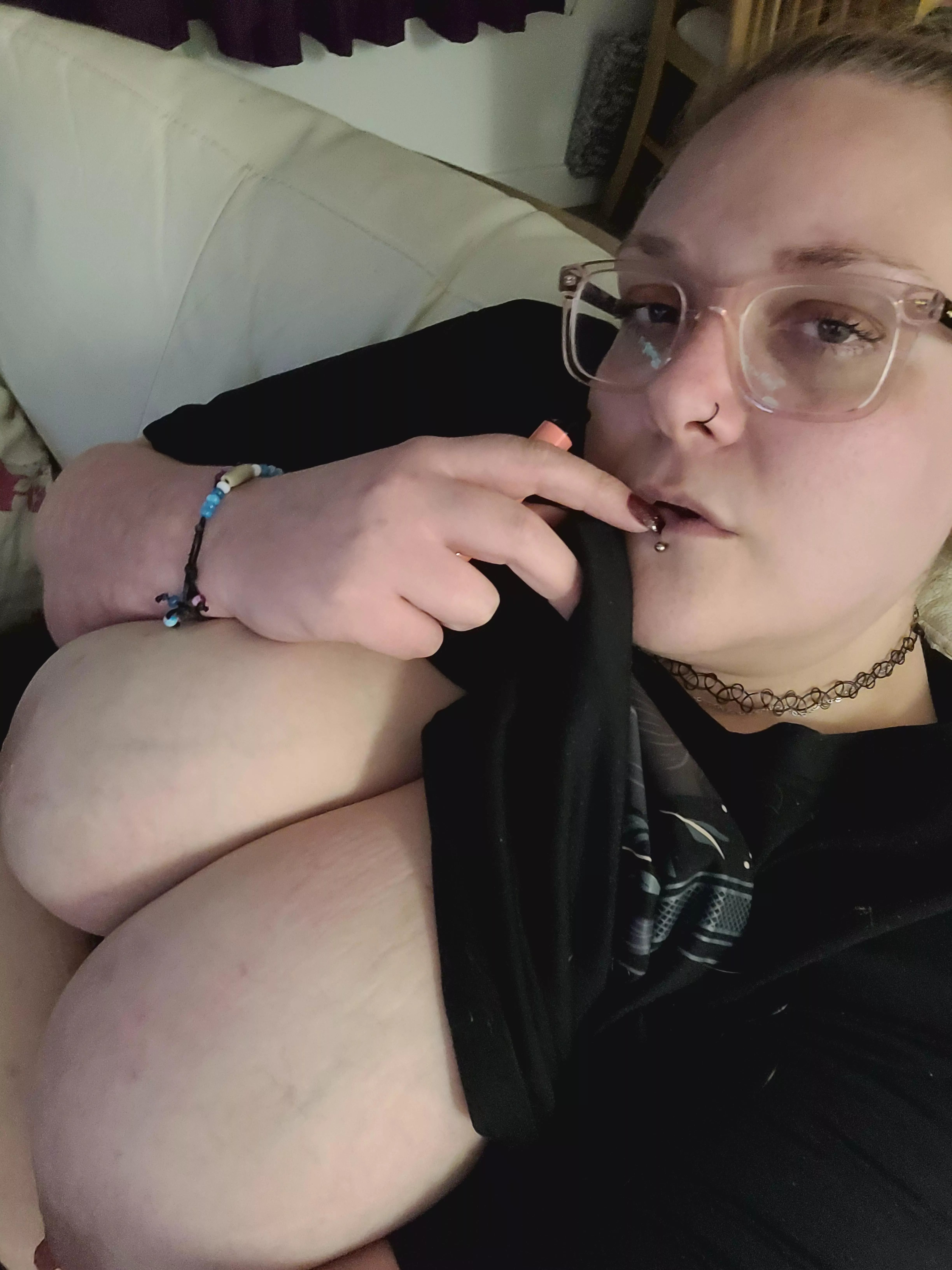 I'm lonely! posted by Unihornella