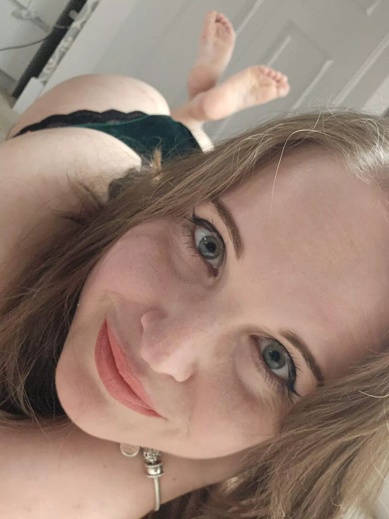 Look into my eyes and let your thoughts run wild  posted by CJ0031