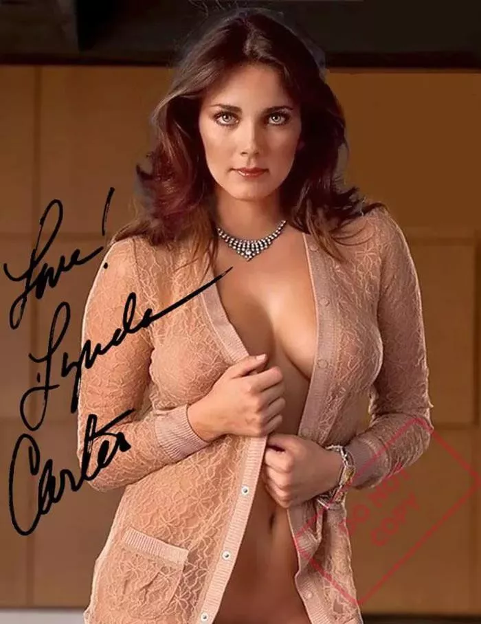Lynda Carter posted by EffinHalos02