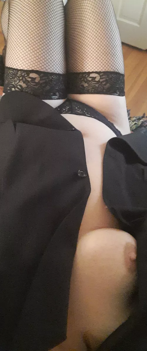 MILF Monday, anyone?  by NaughtyNadiaShadow