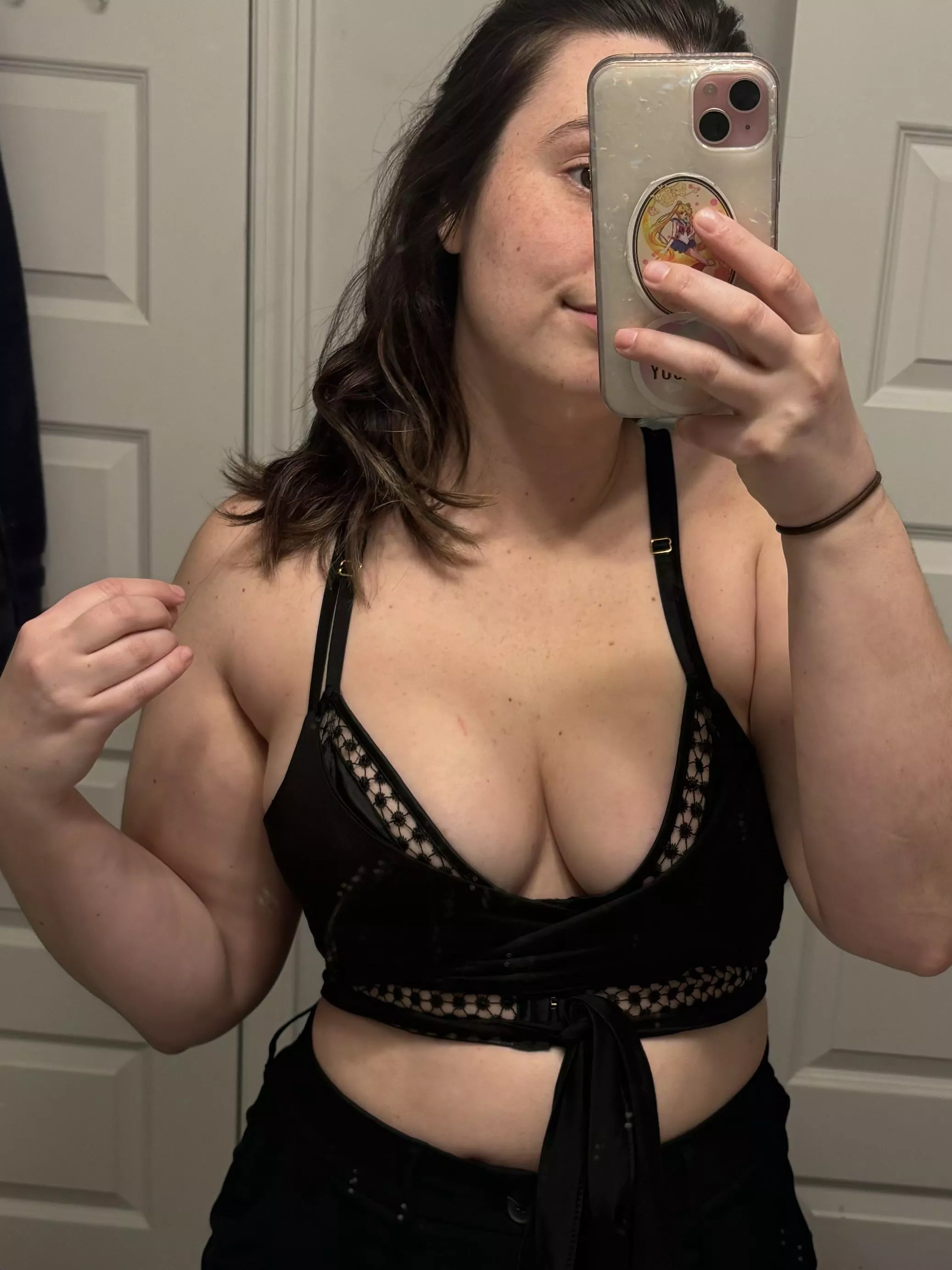 My freckled tits make the perfect landing pad for your hot load  posted by ellietheelephant29