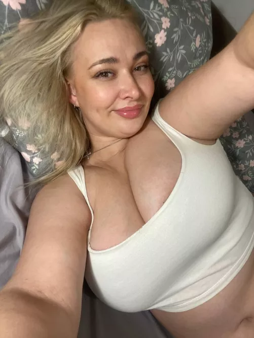 My lazy monday x by ChloeCuddlesCarter