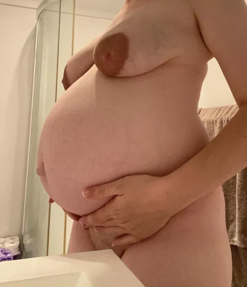 My pregnant boobs are so full, who’s gonna help relieve them? 🤭💗 by xLucyLavax