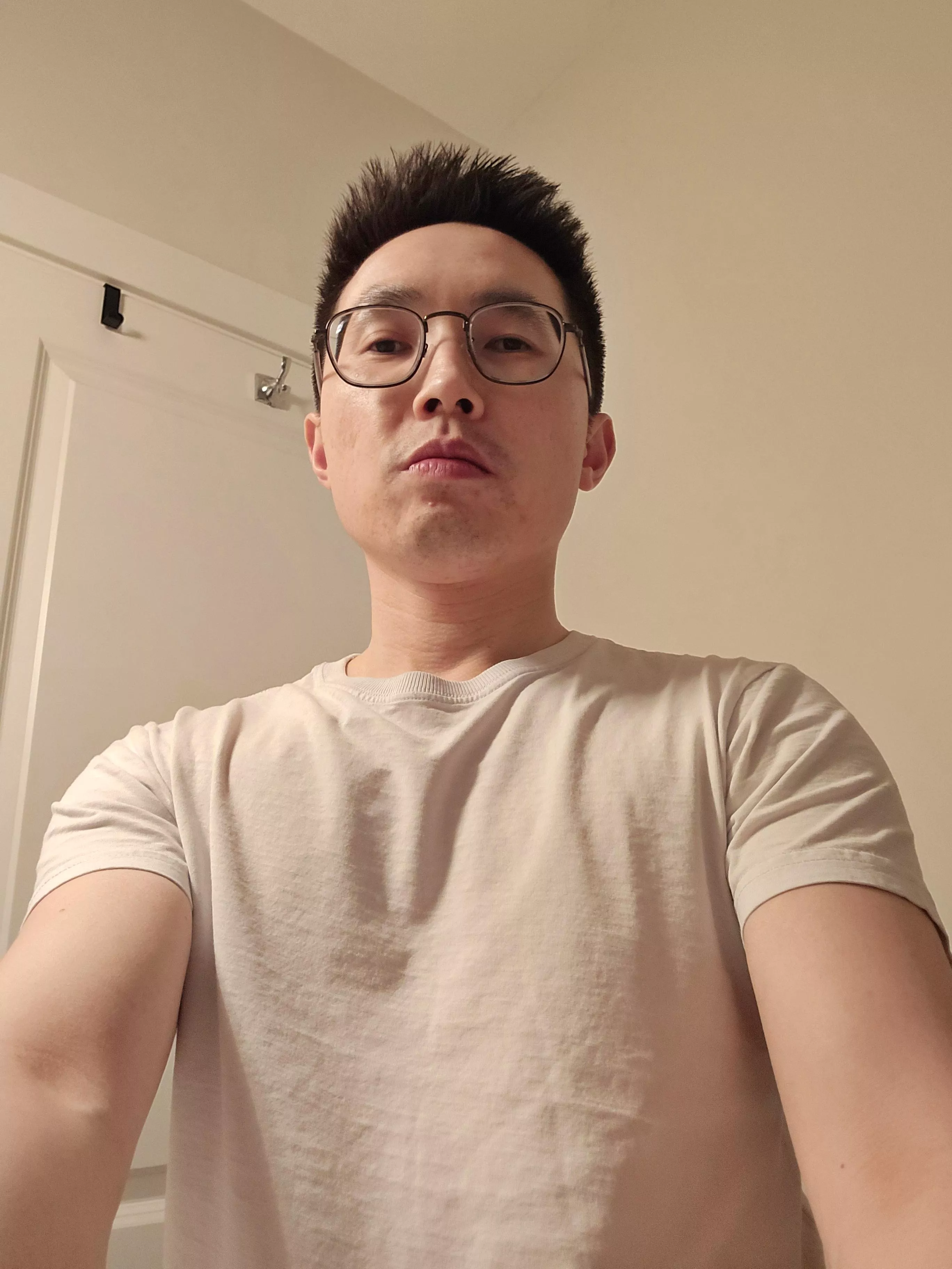 Sorry for the bad hair. I think I'm a mess, scrolling on Grindr but just rather be alone posted by yesdmlc