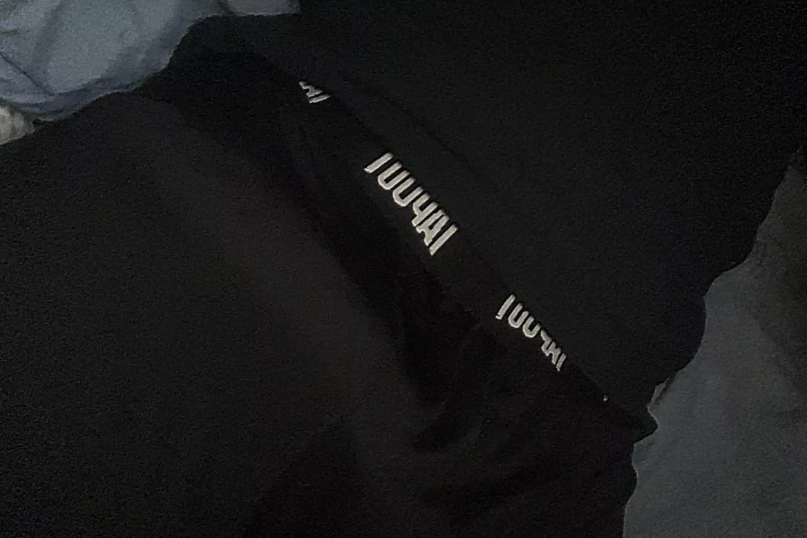 Take these off me pls  posted by Snxxxke