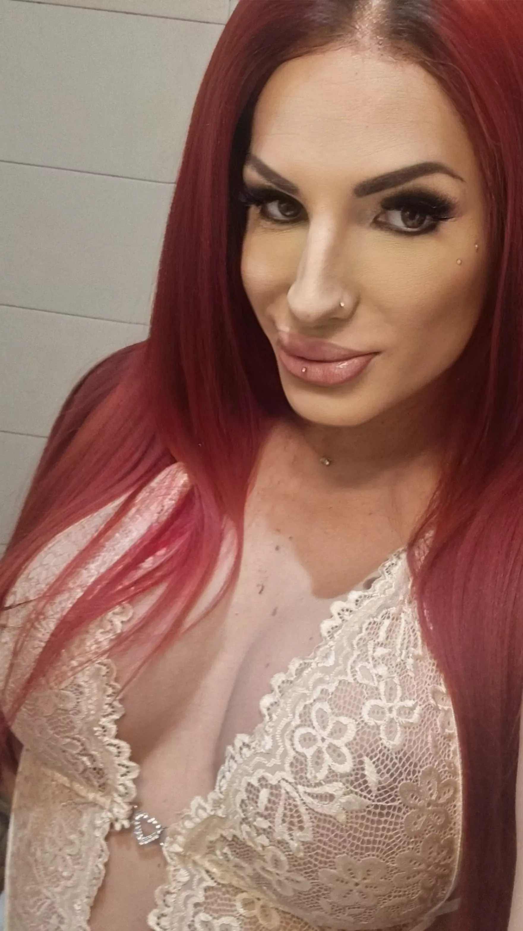 tell me your 🍆 size if you'd fuck a pretty transgirl like me posted by _young_sexy22