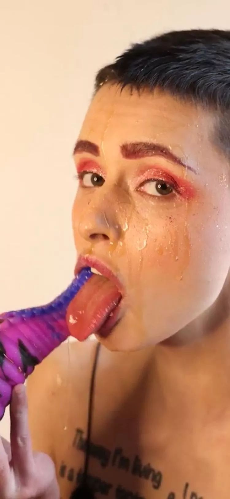 Tentacle Fun While Covered In Honey posted by girrlgonerogue