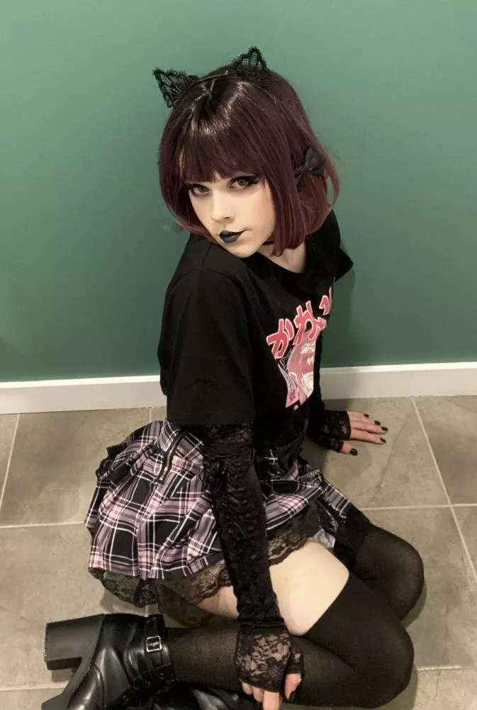 Thats what happens to boys that are 5'2 posted by Dry-Apple2493