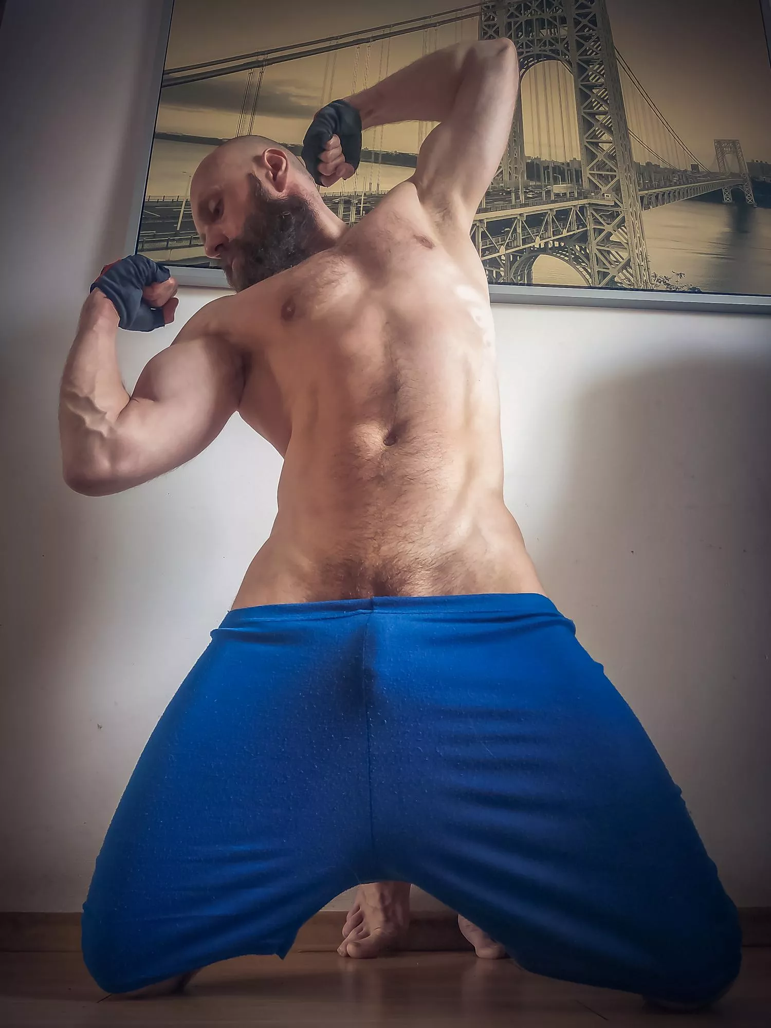 The bulge is there. Can you see it? Simple shorts but show a lot :) posted by BeardWoof1337