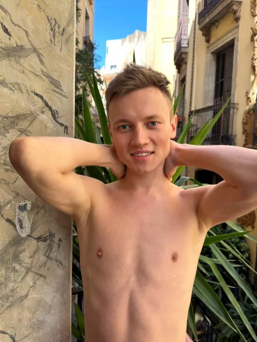 What do you like - licking or sniffing? 😉 by lumpishSpheroid