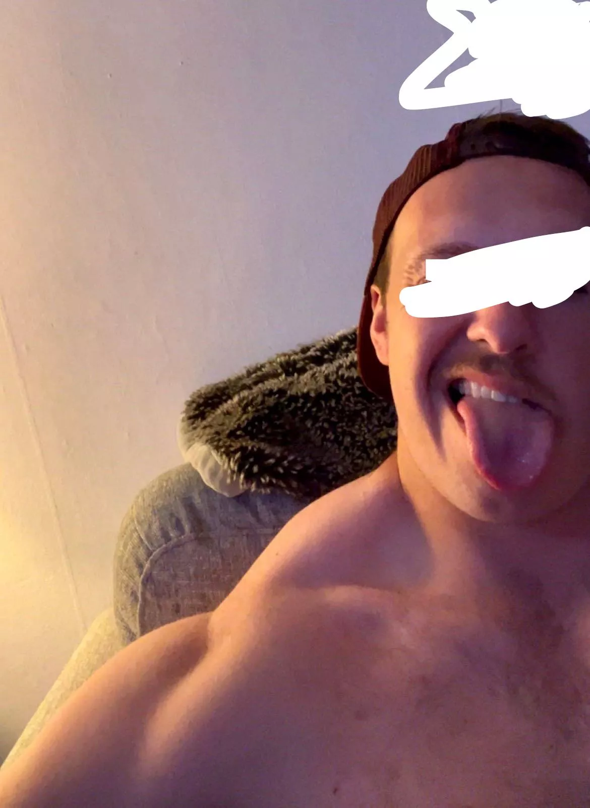 33 verbal dom looking to cum. Younger++ Face ++. Live++ DogDaddy_2022 posted by timjohns9888