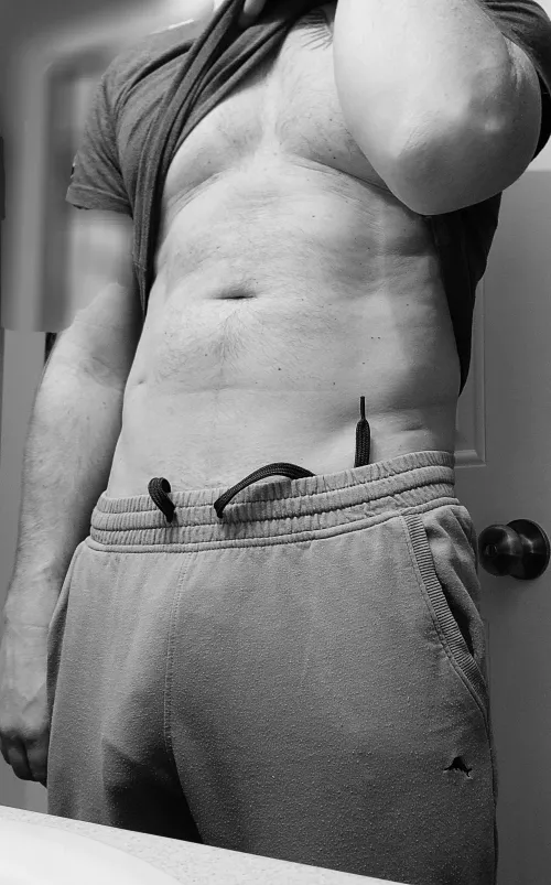 [39]M If you saw this bulge in the gym, what's your first move? by JustmeinROC2