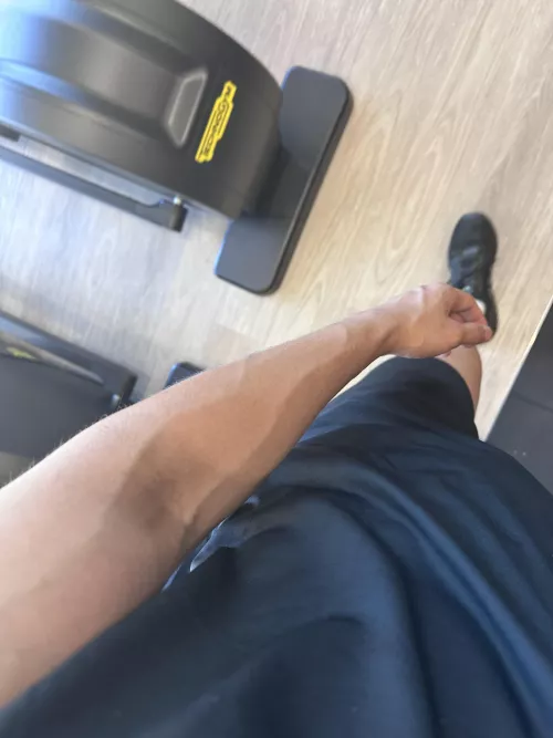 Anyone wanna flair up my veins with some vigorous movement? :) by Specialist_End_9017