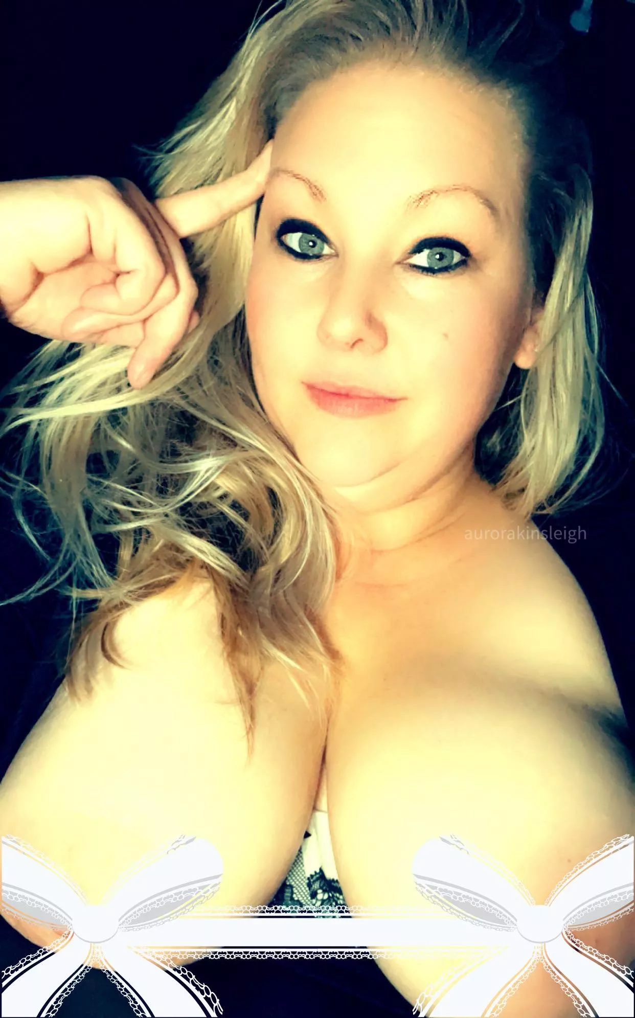 As far as my eyes can see… posted by AuroraKinsleigh