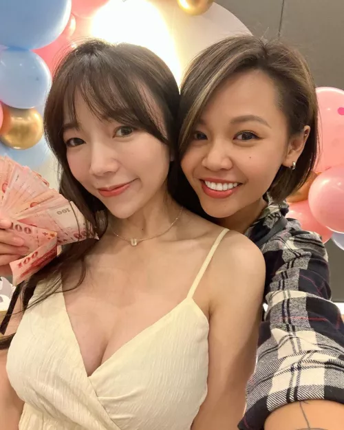 Asian Ladies by wakkaffx2