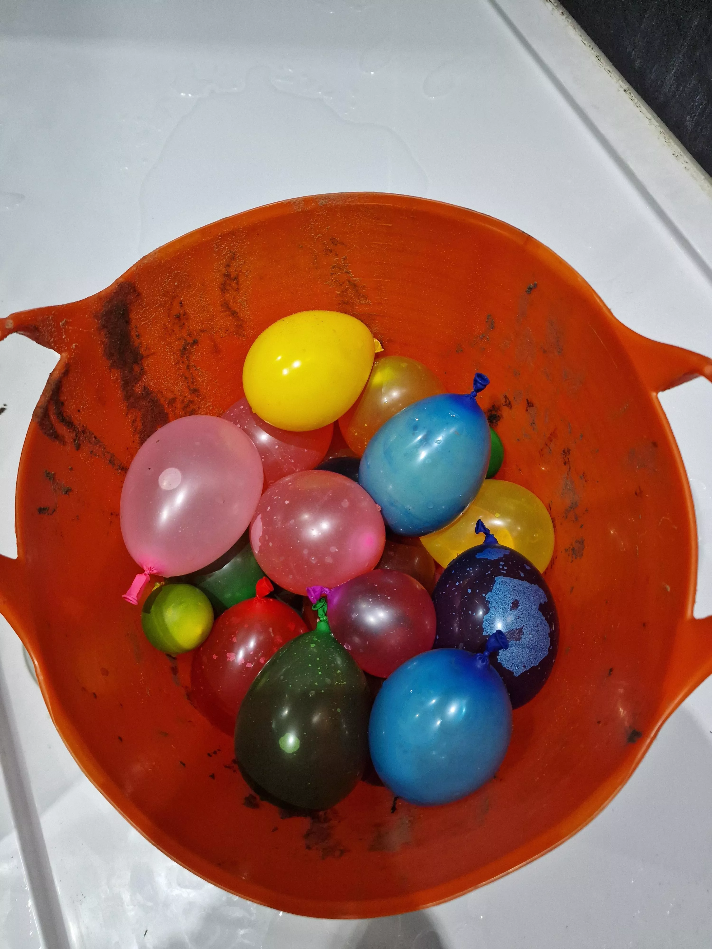 Balloon Jeans Filling -23 F posted by PantsFillingGirl