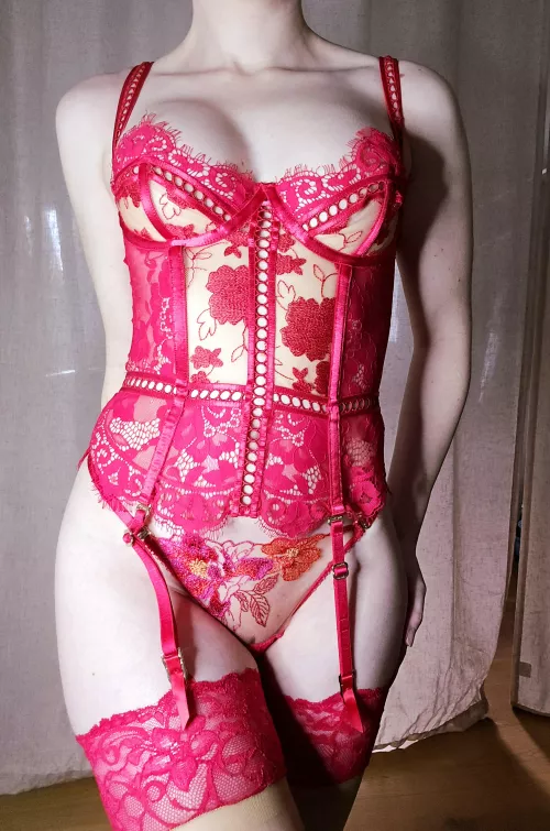 Can you spot my pussy playing peek a boo? (F) by elegantpetite