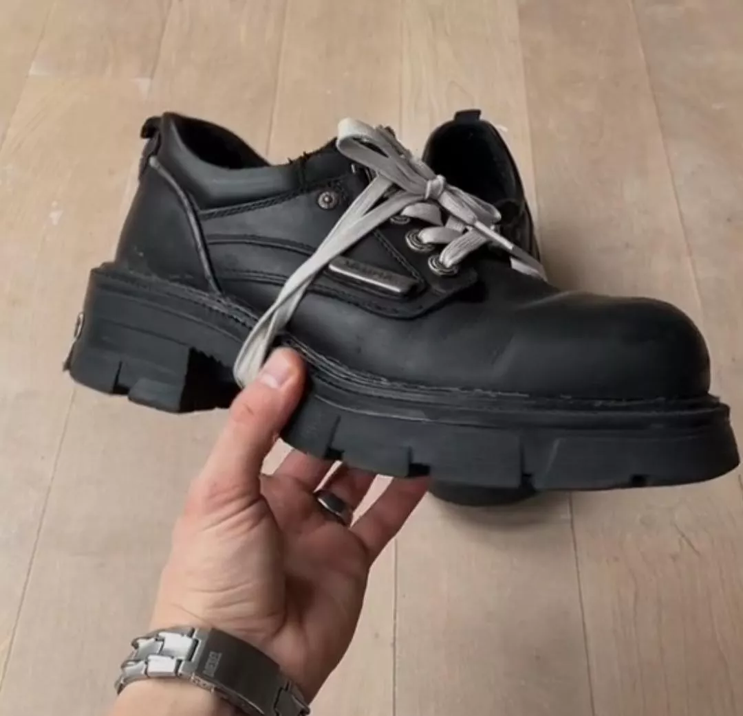 could someone help me identify those? They were labeled as 