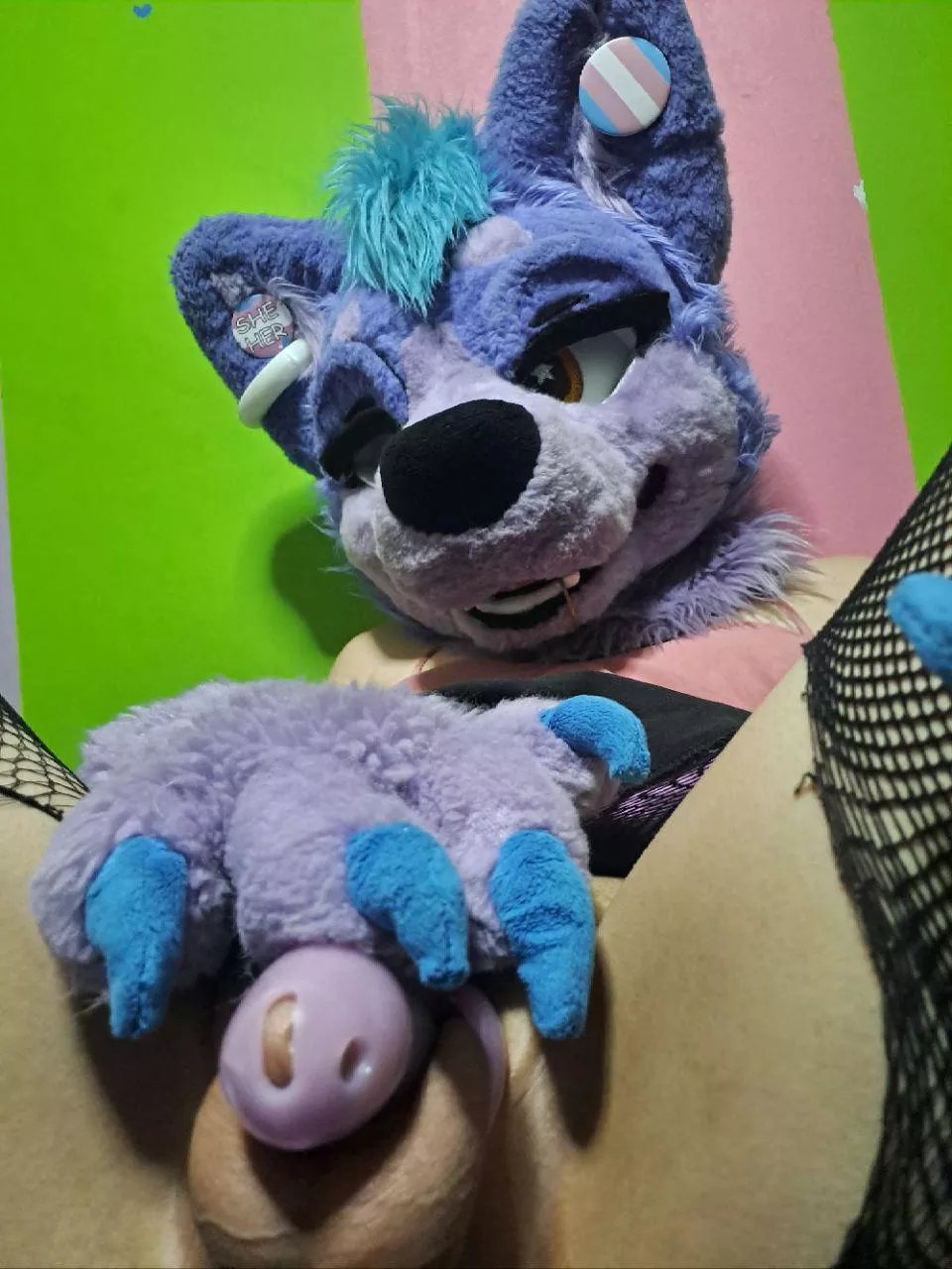 🔒🔑Do you like the view ? ~ posted by Purpyhusky