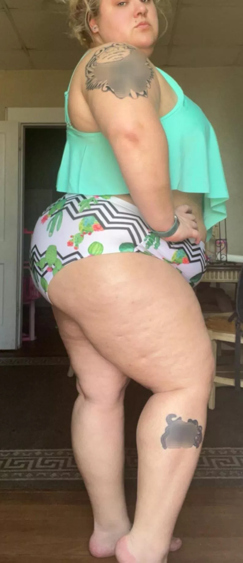 Early Lunch posted by Flaminglin