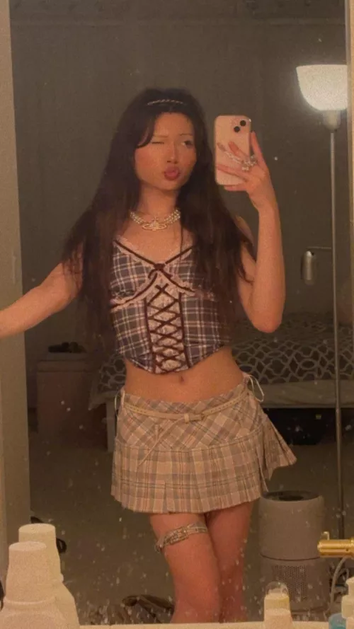 emoting ;3 by SailorDae