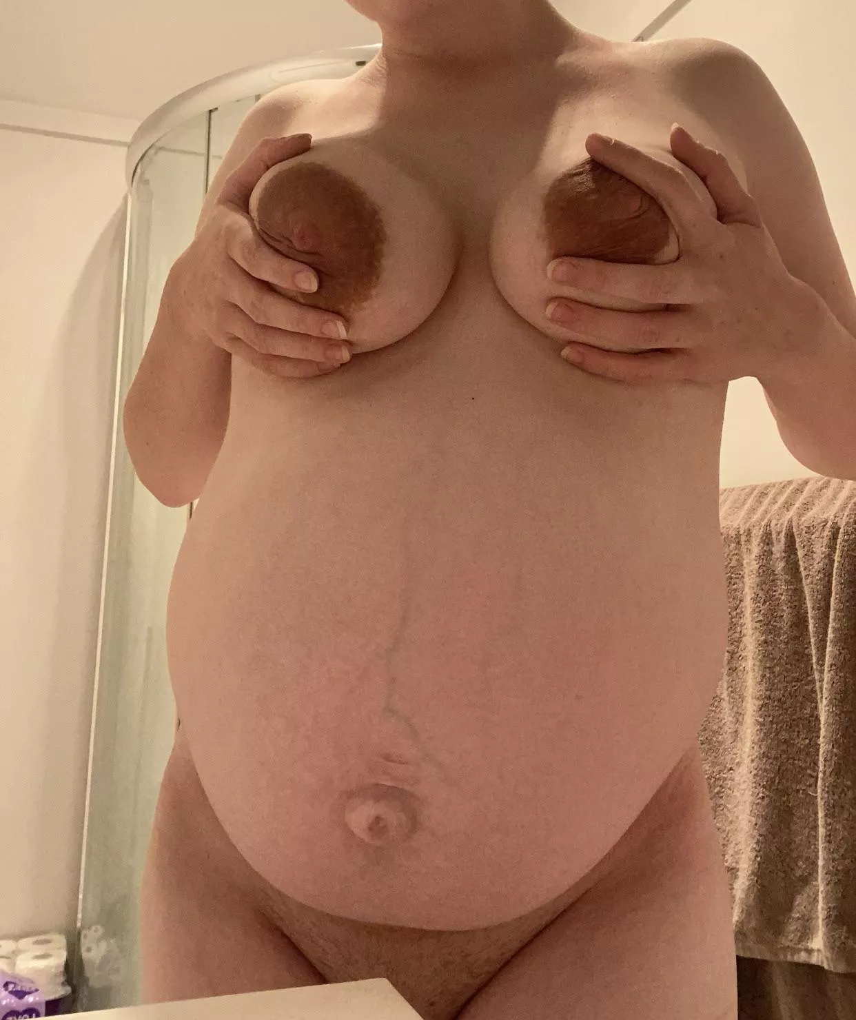 Even though I’m pregnant would you still smash? 💕 posted by xLucyLavax