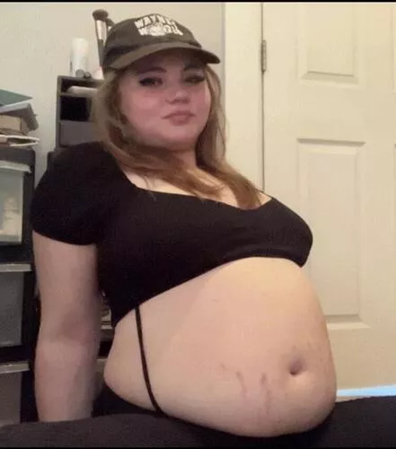 Get me fatter 🔥 posted by chloex234