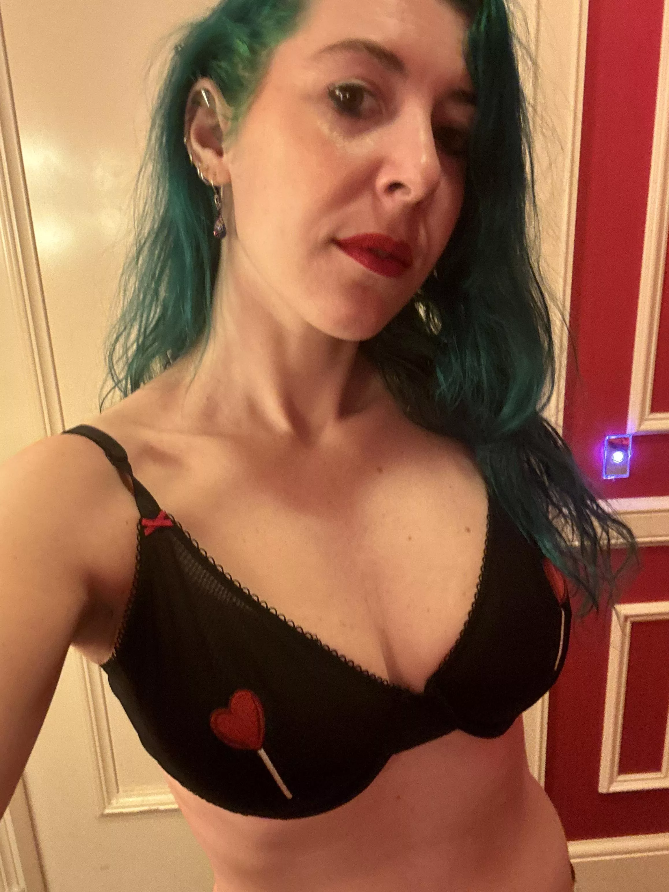 Heart suckers posted by sirenskiss3