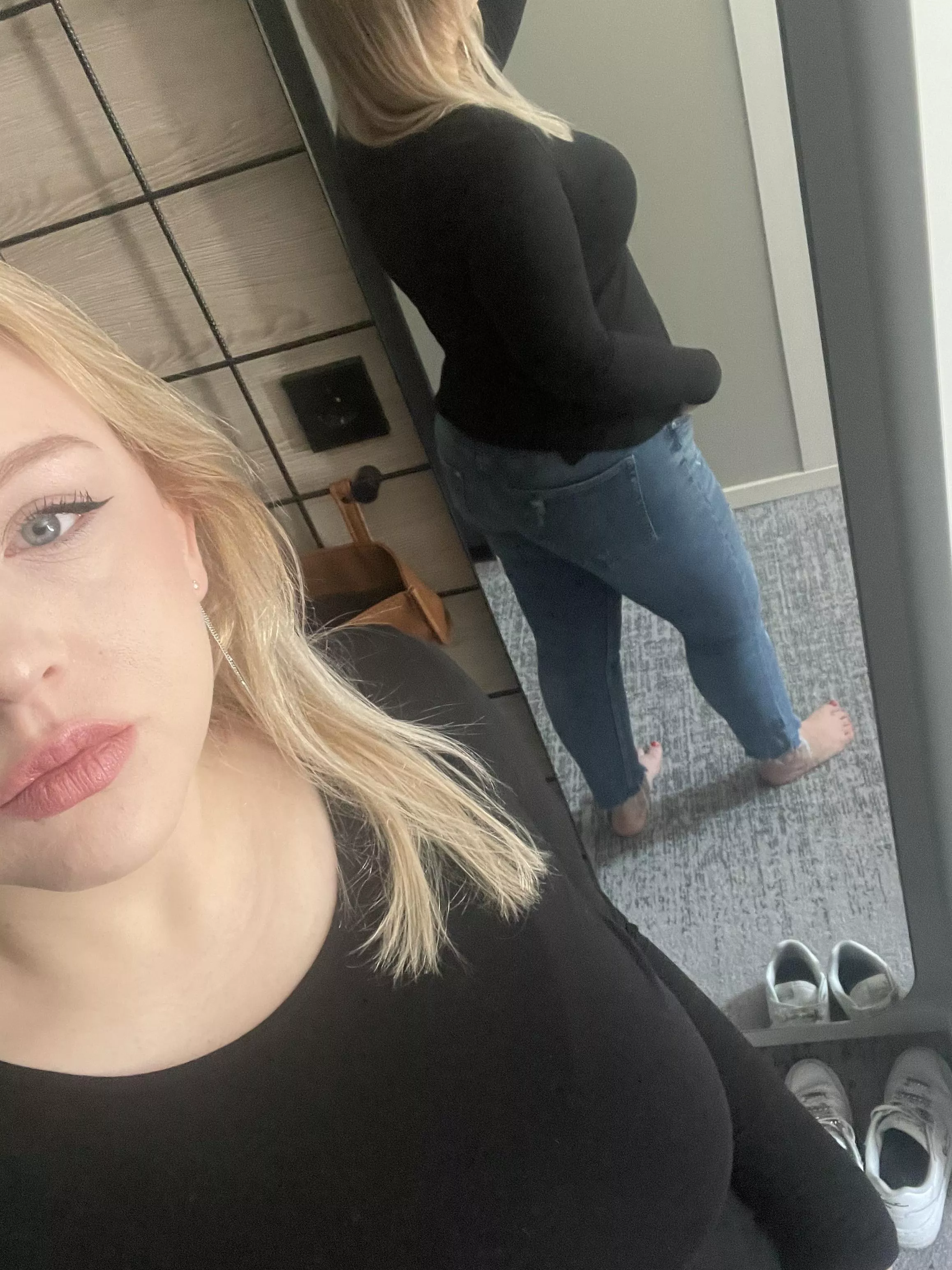 Hello there posted by lylli88