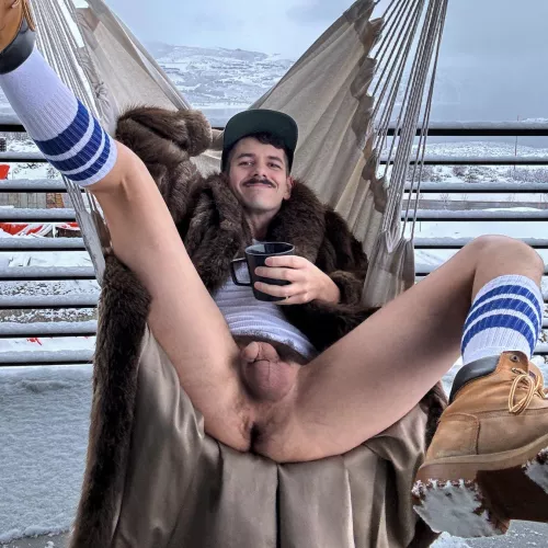 I know a way for us to keep warm by ShowOffJonah