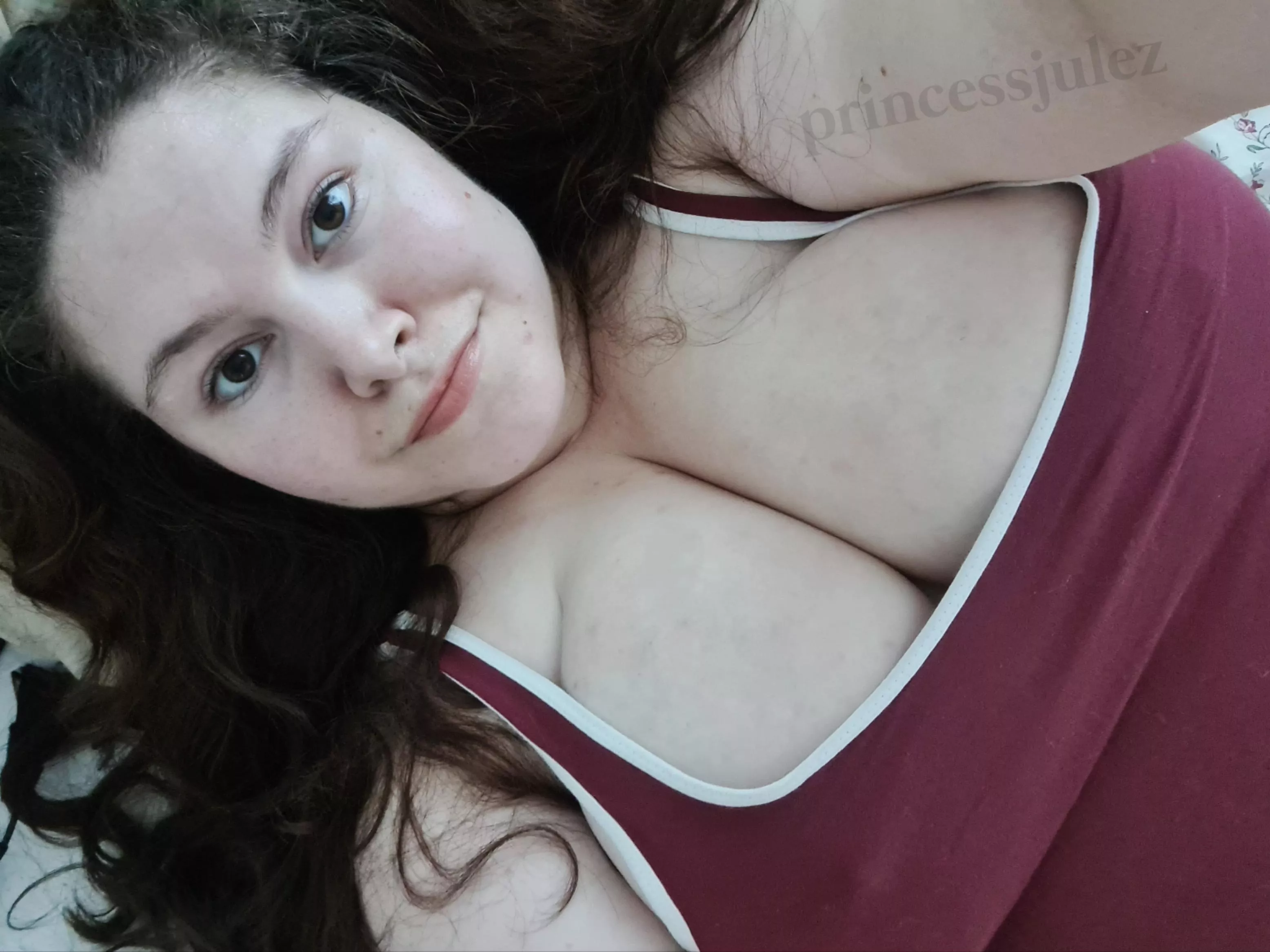 I think i'm pretty cute:) posted by princessjulez