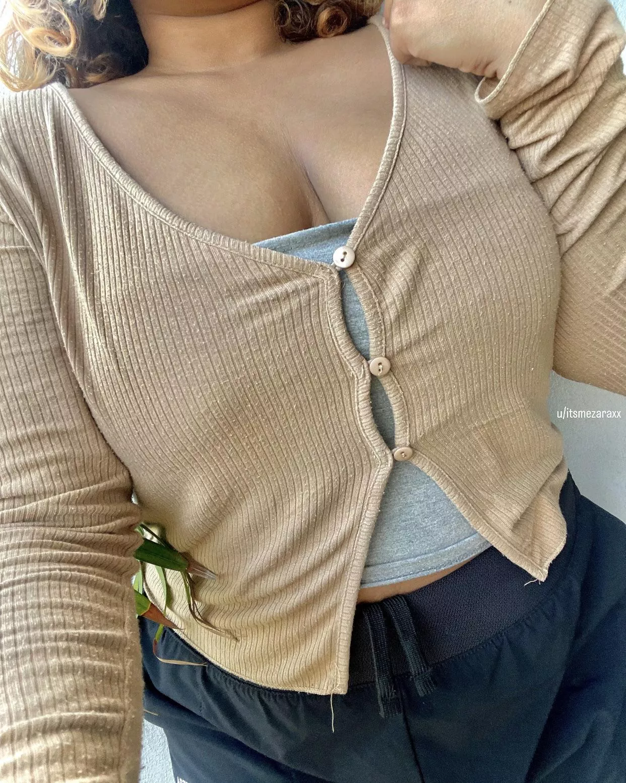 Just enjoying some morning light :) posted by itsmezaraxx