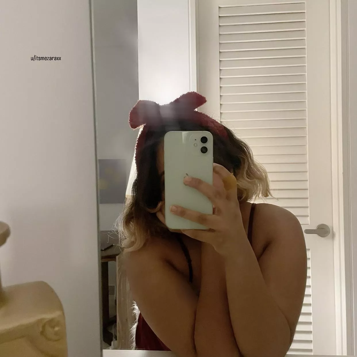 Just me and my fav headband :) posted by itsmezaraxx