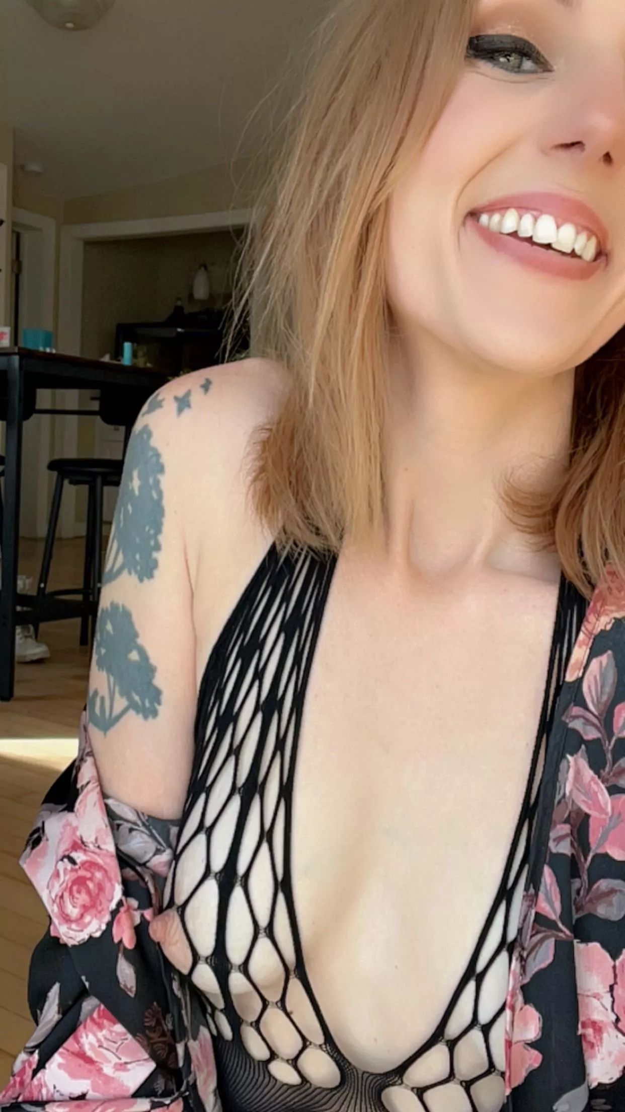 Just popping in with a smile and a nip… posted by l3xi_lov3