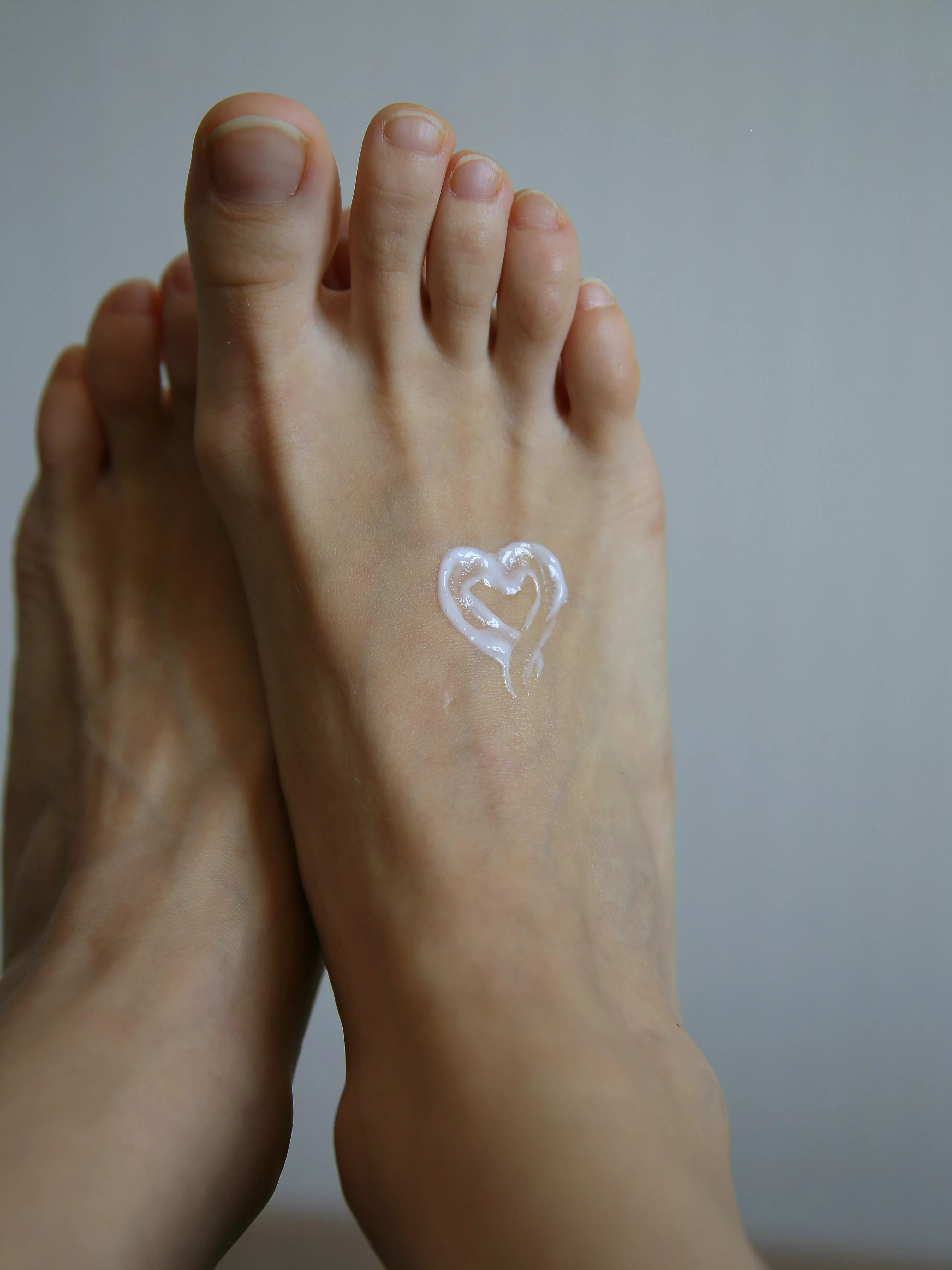 Little text on feet posted by FirstAd8883