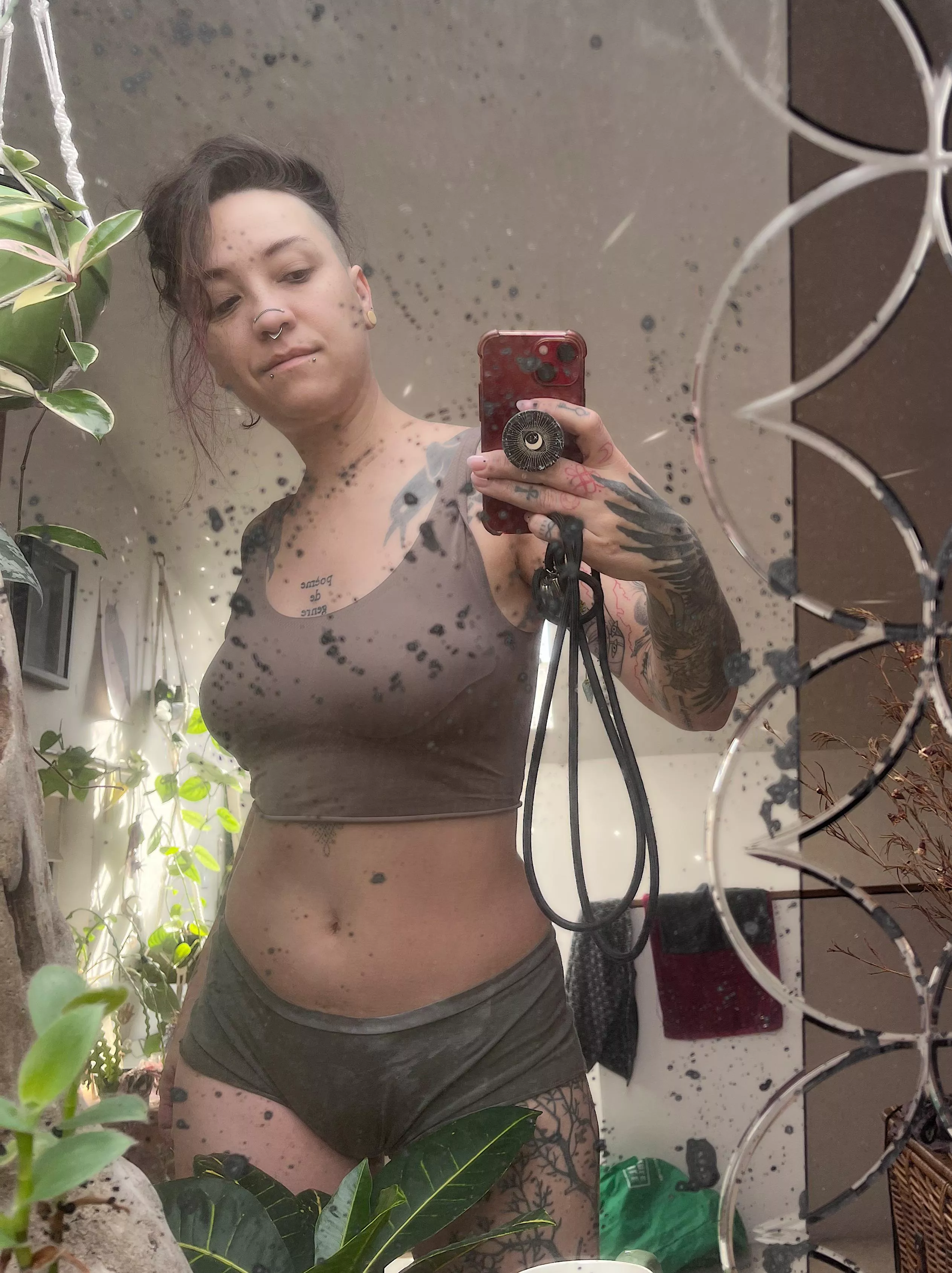 morning stretch [NB] posted by UrsinaeVespera