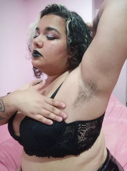 My hair is very fine, I wish it was thicker. by chubbyu