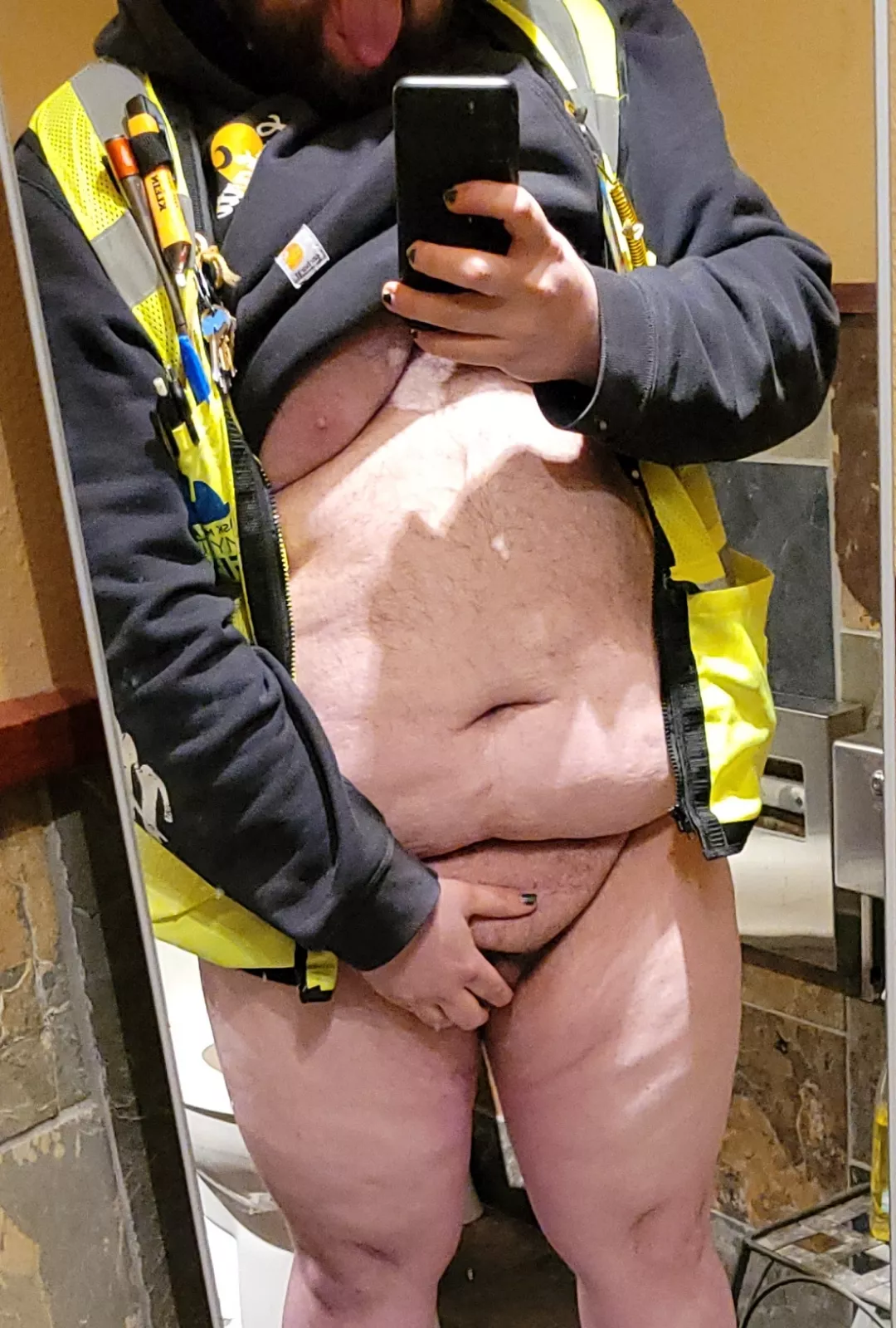 Nothing special, just me in the work bathroom posted by RichardBobbyB