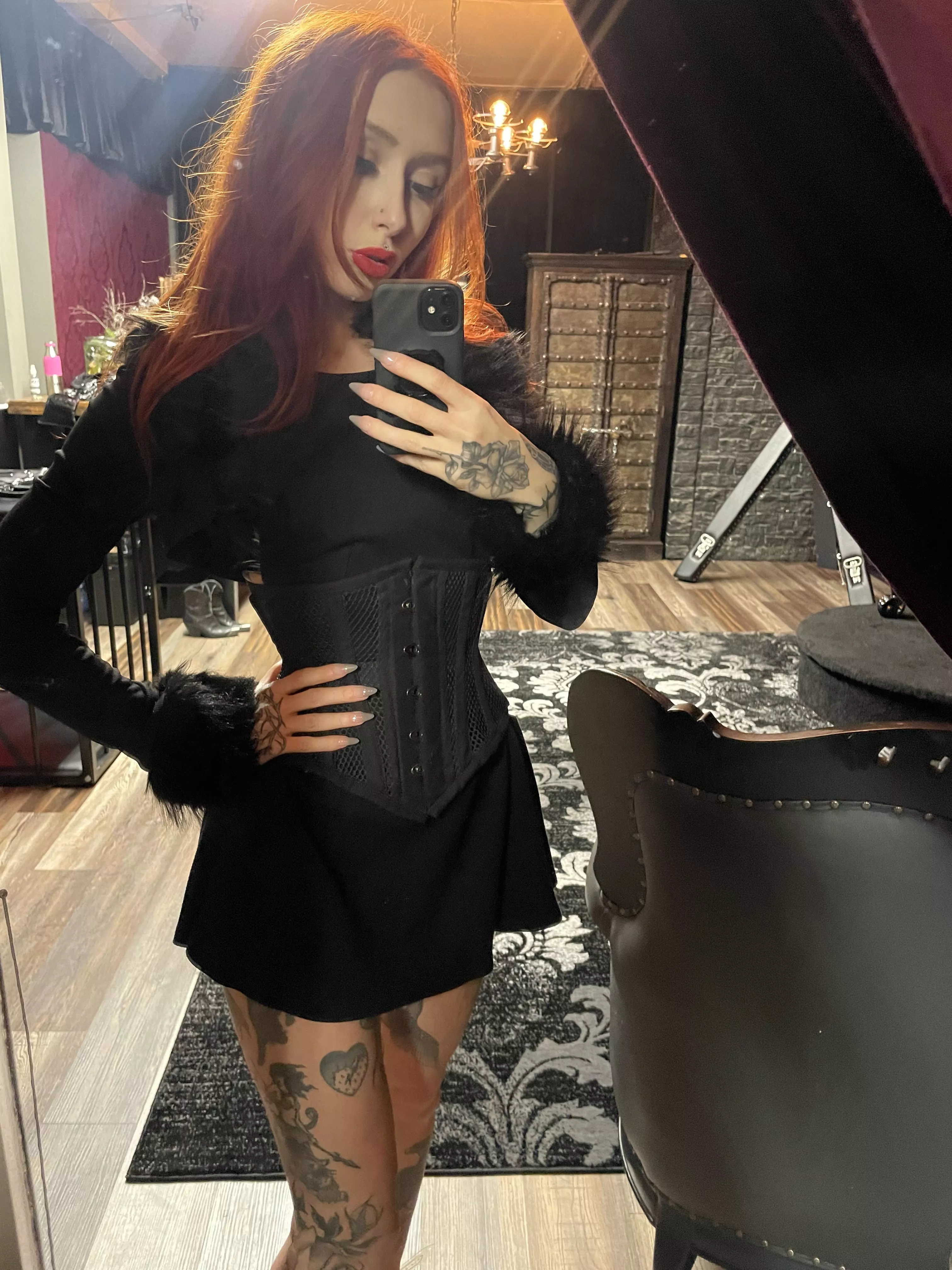 Outfit for today what do you think  posted by mistresslunaluck