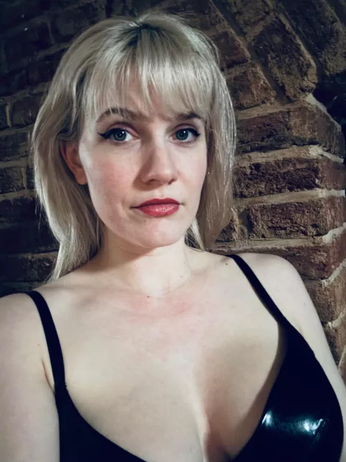 Paint me like one of your blond girls by JennyParable