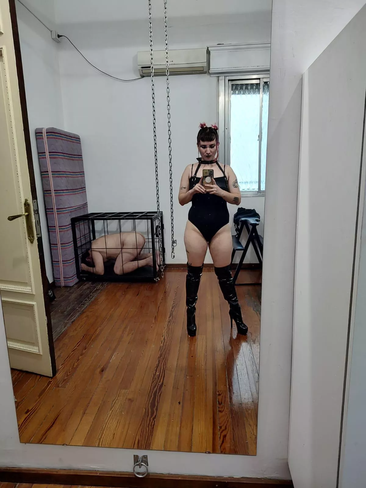 Poniendo a prueba a un nuevo sumiso posted by MistressMakarenn