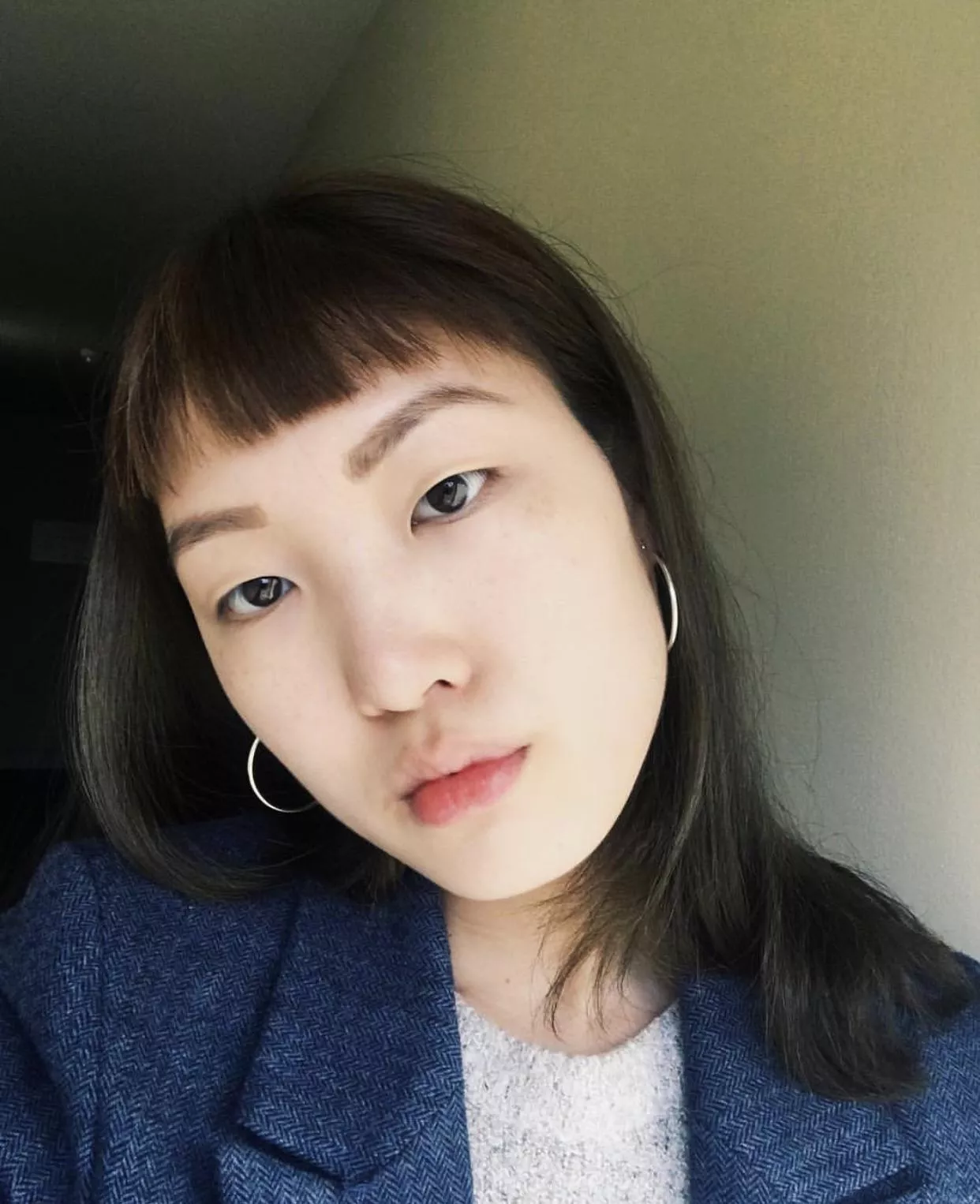 Pretty face posted by yawaworhtadmiring