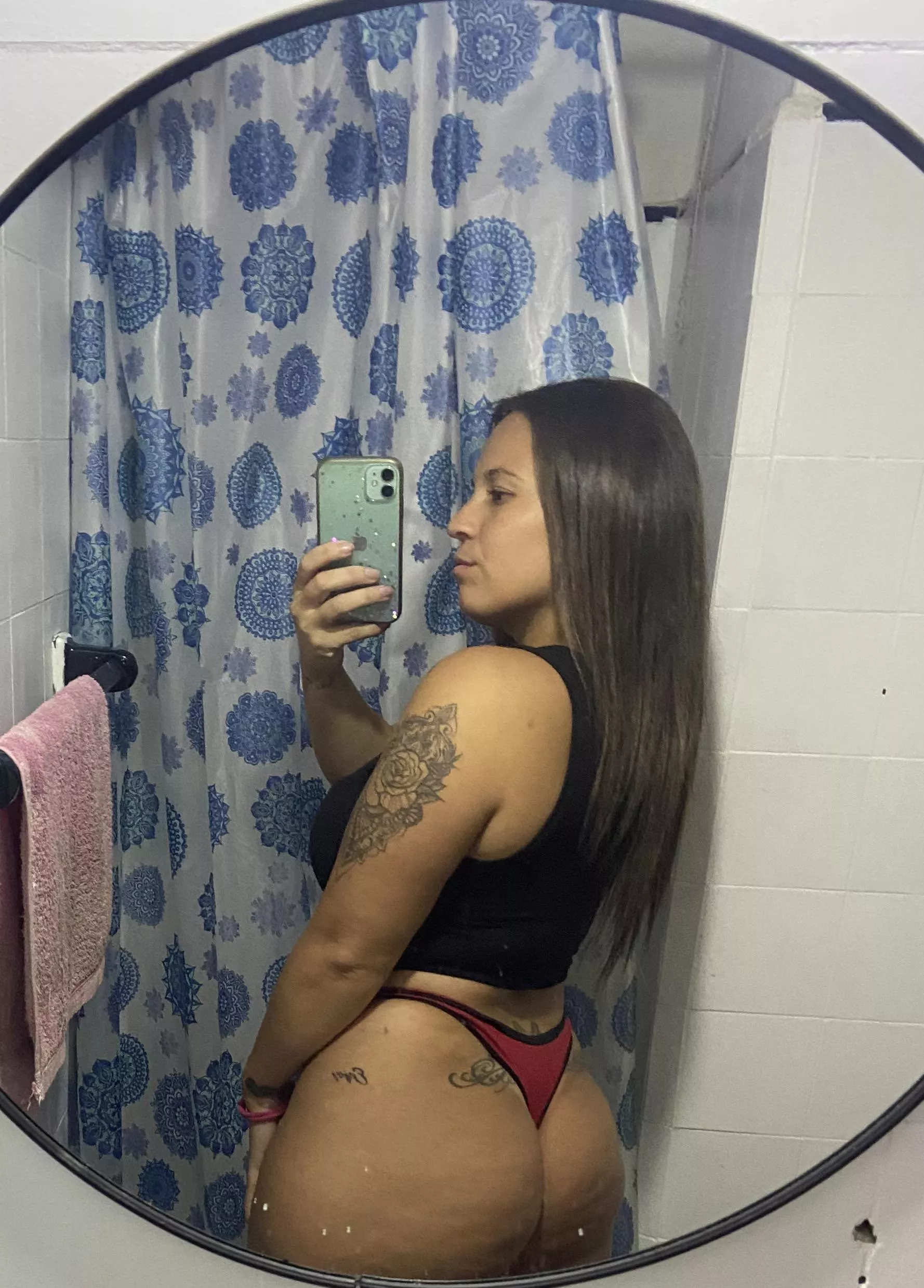 Put your face here posted by sweetbeeel