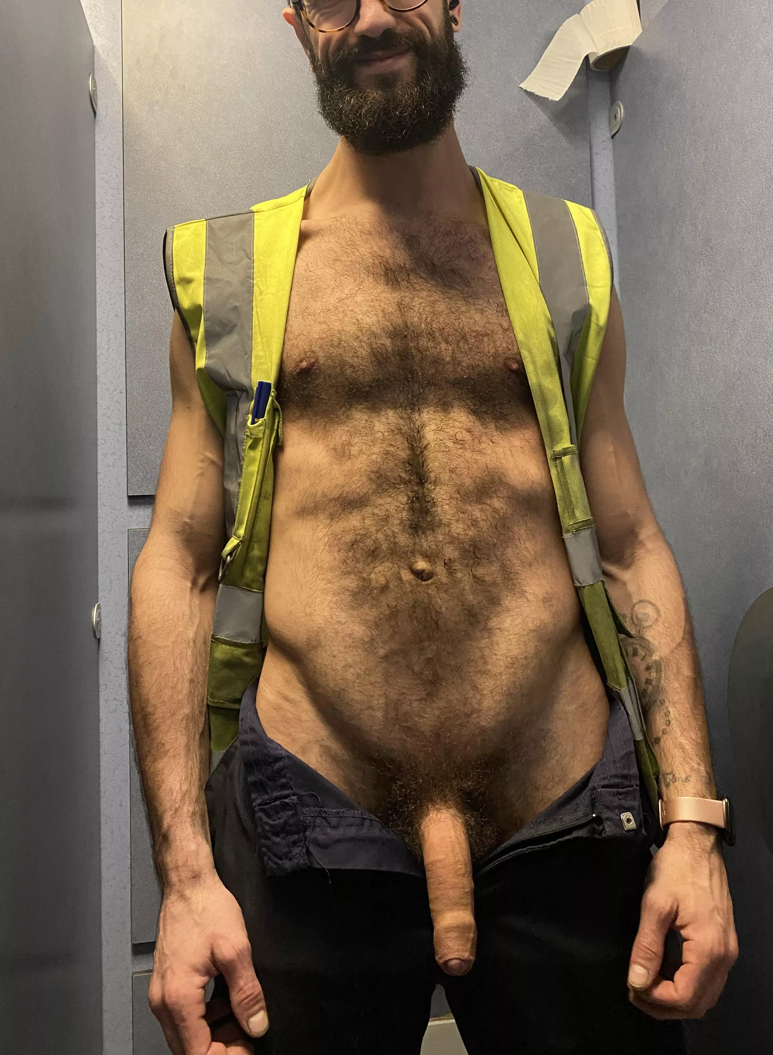 Reckon you’d get much work done if I looked like this? posted by ijustwantanamenow