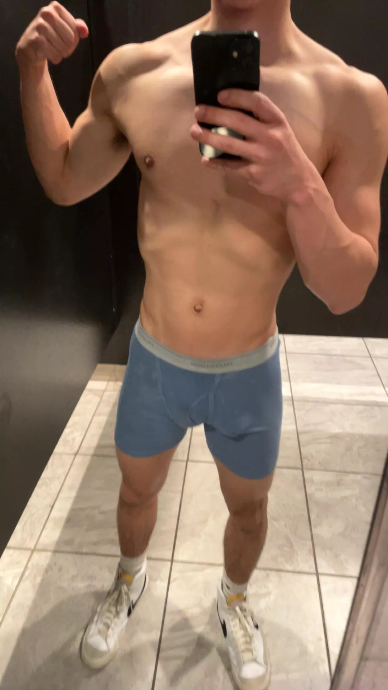 sniff my sweaty bulge after my leg workout bro. posted by jakeMm2002